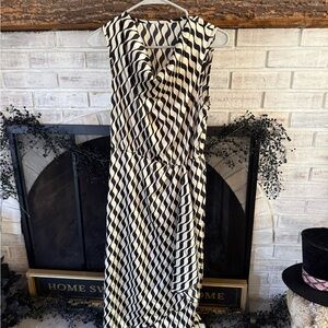 SHEIN Black and White Wave Pattern Dress